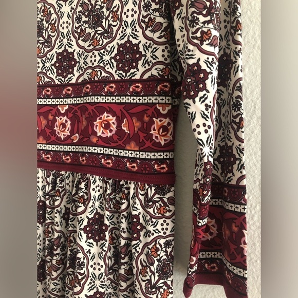 Max Studio Three Quarter Sleeve Printed Midi Dress Burgundy and White size XS - Picture 3 of 10